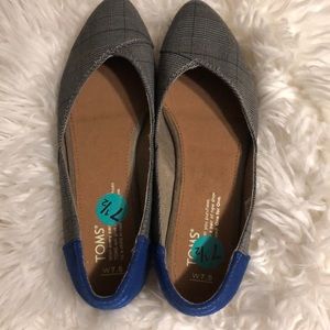 Tom’s super cute flats.